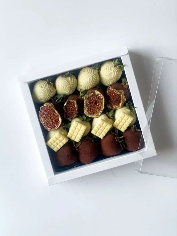 Клубничный бокс "Sweet Treats"